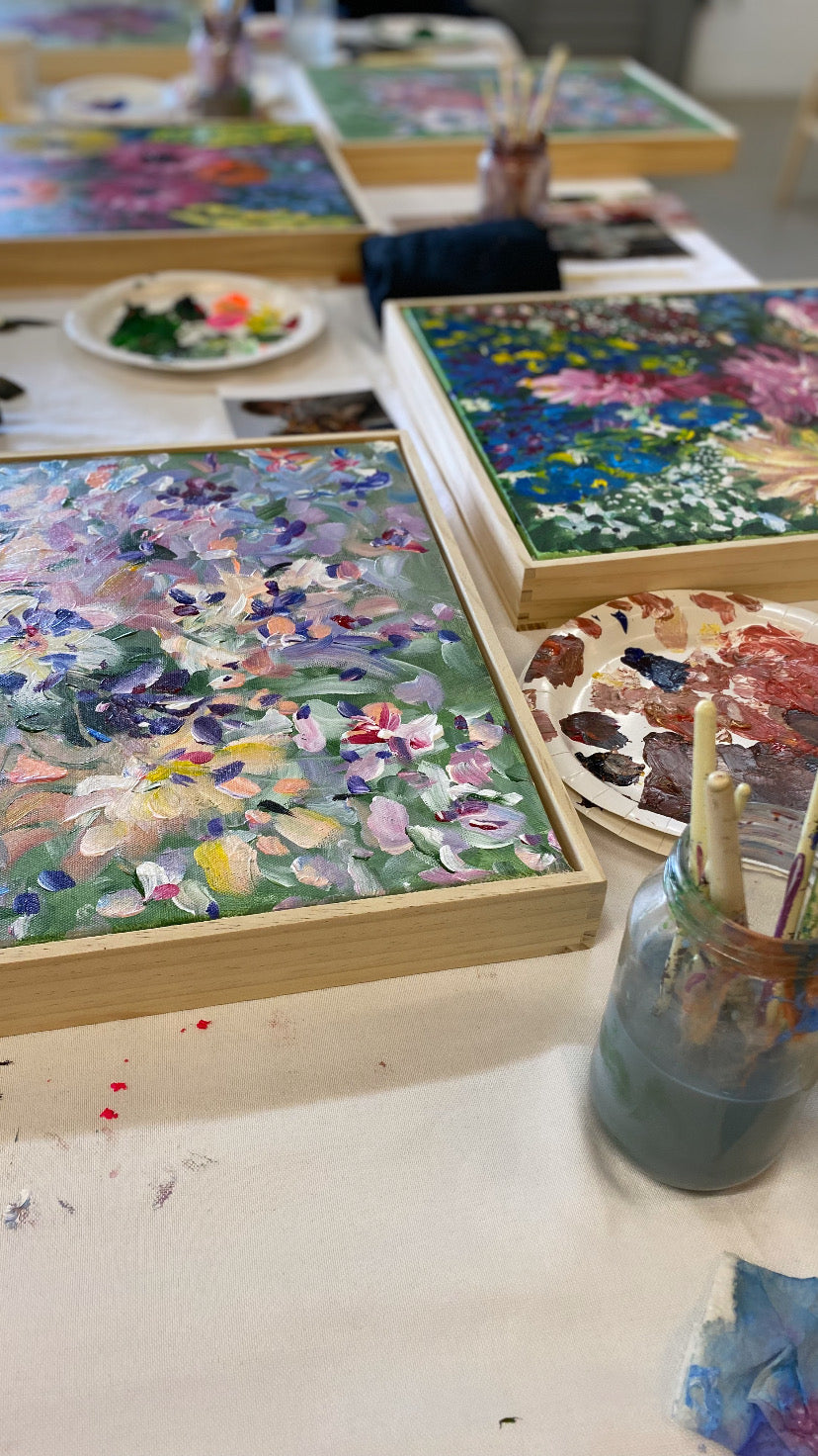 Expressive Floral Painting Workshop. Sunday 13th September. 3pm