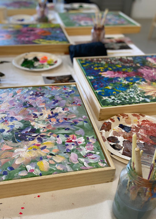 Expressive Floral Painting Workshop. Sunday 13th September. 3pm